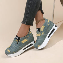 Load image into Gallery viewer, New autumn denim fashionable women&#39;s casual shoes
