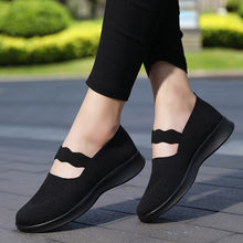 Load image into Gallery viewer, Women&#39;s low cut casual flat sneakers
