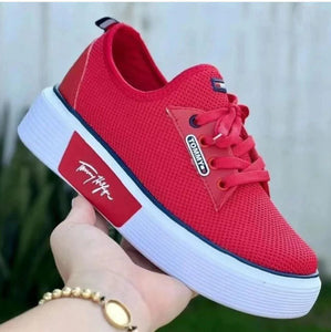 Ladies flat flying woven casual sports shoes