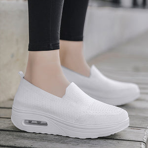 Ladies Solid Color Breathable Platform Sneakers