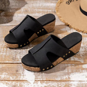 Women's clog stud sandals