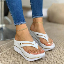 Load image into Gallery viewer, Women&#39;s Round Toe Hollow Thick Sole Comfortable Sandals
