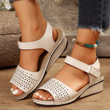 Load image into Gallery viewer, Women&#39;s Summer Hollow Flower Platform Sandals
