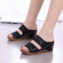 Load image into Gallery viewer, Stitched Cutout Wedge Summer Slippers
