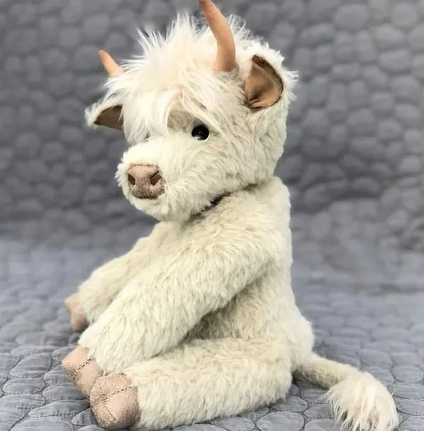 Theorbi™ Highland Cow Plush Toy