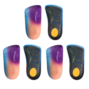 Shock-absorbing and pressure-permeable soft and comfortable half-size pad for flat feet