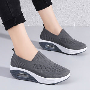 Thick-soled flying woven air cushion women's shoes