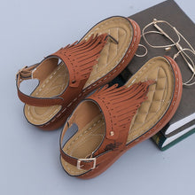 Load image into Gallery viewer, Round Toe Flat Fringed Sandals
