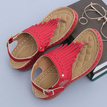 Load image into Gallery viewer, Round Toe Flat Fringed Sandals
